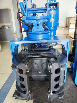 সংকীর্ণ স্থানে ৯ মিটার গভীরতার পাইলিংয়ের জন্য উচ্চ-দক্ষতা সম্পন্ন সাইড গ্রিপ পাইল ড্রাইভার